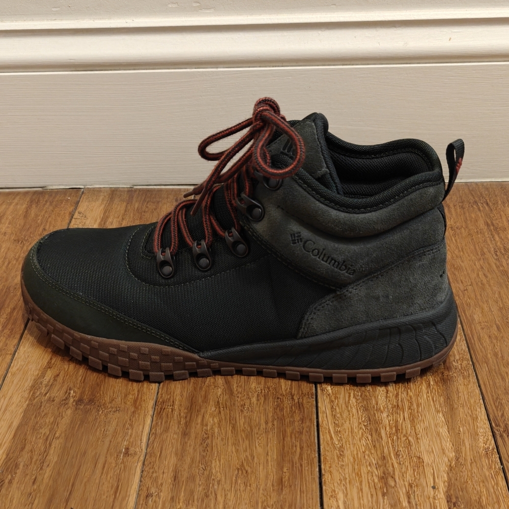 Columbia Men's Green Hiking Boots